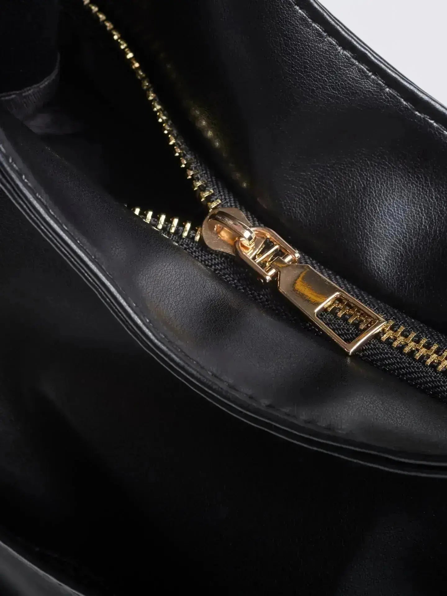 Noir Essence | Bolso Valentina Montes