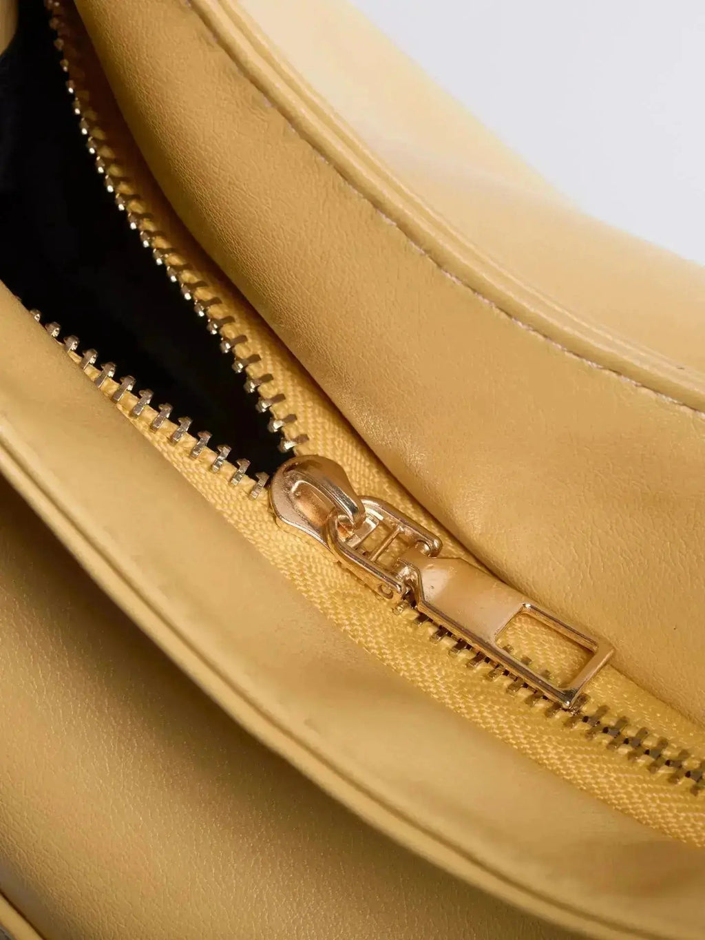 Noir Essence | Bolso Valentina Montes